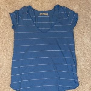 Abercrombie & Fitch V-neck top